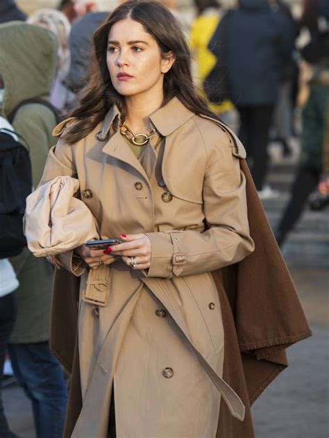 Burberry Trench Coats 101: A Guide to Shopping the .